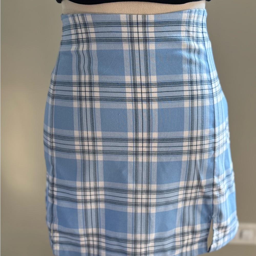 Brandy Melville Blue and White Plaid Mini Skirt - Picture 7 of 15